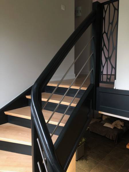 Rénovation complète d'un escalier en bois des années 30 design et sécurité à La Meinau à Strasbourg