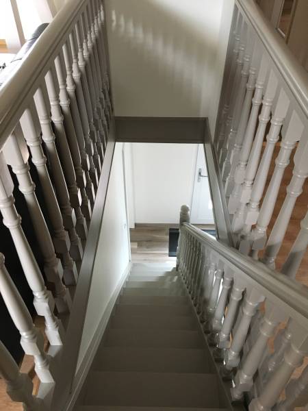 Rénovation d’un escalier en bois des années 30 dans une maison moderne à La Robertsau à Illkirch