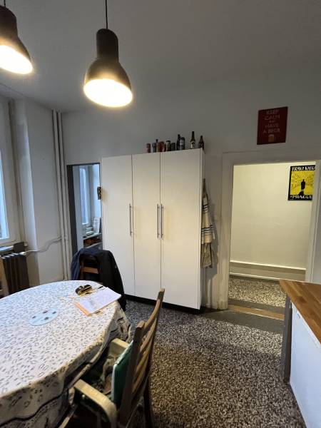 Faire la peinture chez soi par un artisan peintre dans son salon à Strasbourg centre ville
