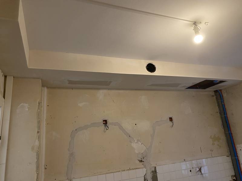 Entreprise plâtrerie à Brumath pour améliorer la ventilation d'un bâtiment existant (VMC) caché par un caisson