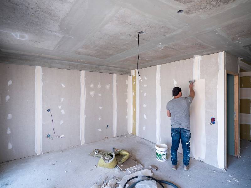 créer un faux plafond et isoler les murs dans un appartement à Strasbourg 67