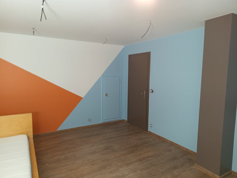 Peinture graphique glycéro dans une chambre à Oberhausbergen pour un décorateur intérieur
