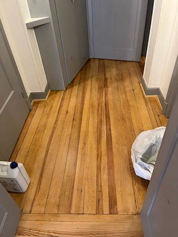 Ponçage et vitrification matte d'un parquet dans un appartement en location à Strasbourg Neudorf
